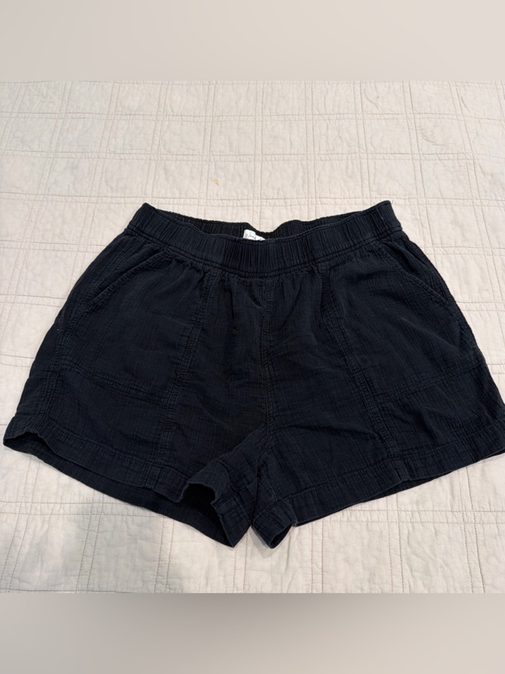 Wonderly Black Elastic Waist linen blend shorts